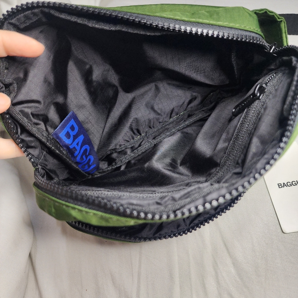 BAGGU Olive Green Sling Bag with Black Logo Strap - Picture 5 of 5